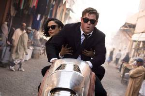 Agent M (Tessa Thompson) and Agent H (Chris Hemsworth) in Men in Black: International. See the film at a Teen Movie Matinee at the Mukilteo Library on Jan. 2. (Columbia Pictures)