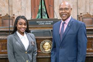 Edmonds, Lake Stevens students spend a week with Legislature