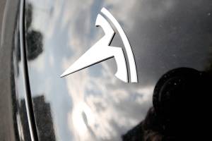 3 crashes, 3 deaths raise questions about Tesla’s Autopilot
