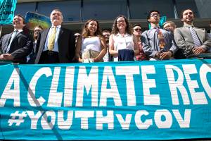 US court dismisses suit by Oregon youths over climate change
