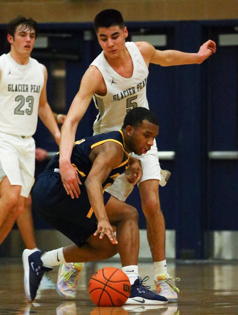 Glacier Peak defeated Mariner, 55-49, in a Wesco 4A boys basketball game Monday evening at Glacier Peak High School in Snohomish. (Kevin Clark / The Herald)