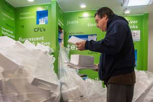 Forget the plastic! This Bothell store can help you go green