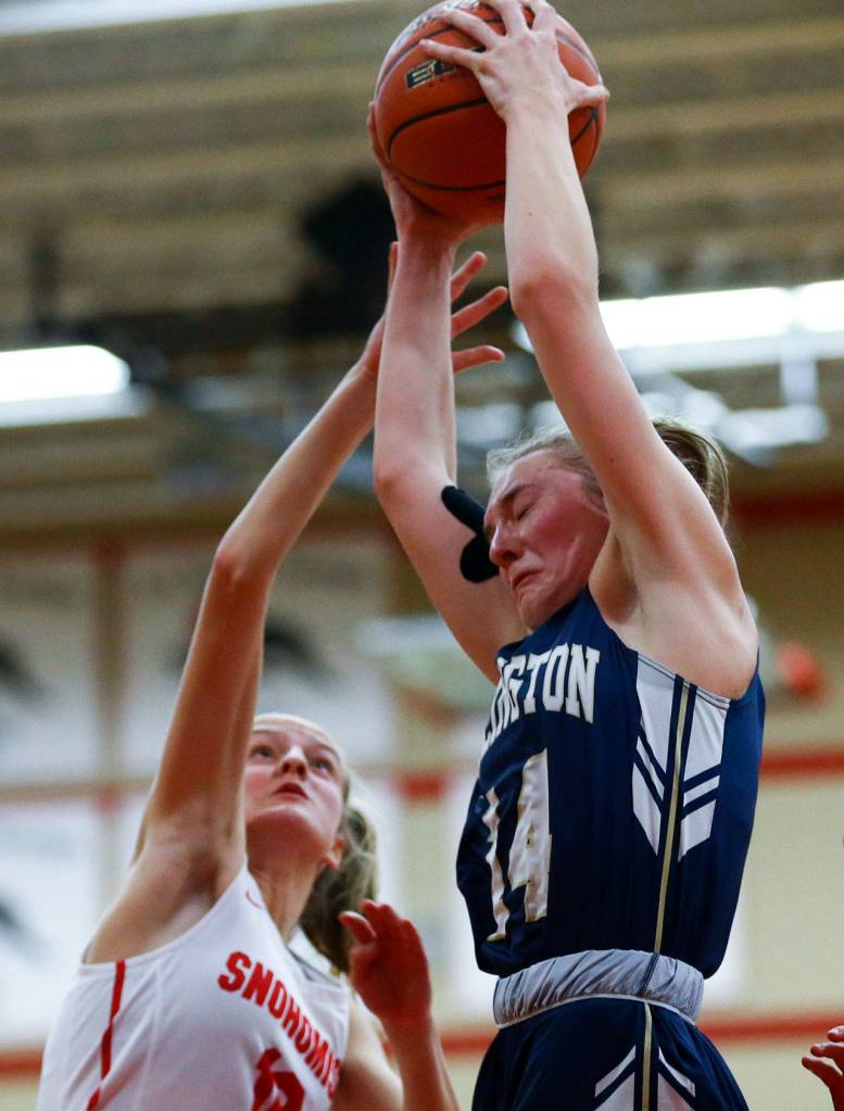Arlington defeated Snohomish, 46-35, Thursday evening at Snohomish High School in Snohomish on February 6, 2020. (Kevin Clark / The Herald)