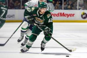 Big second period lifts Tips past Seattle, 5-2