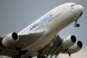 Airbus CEO sees no short-term benefit from Boeing Max woes