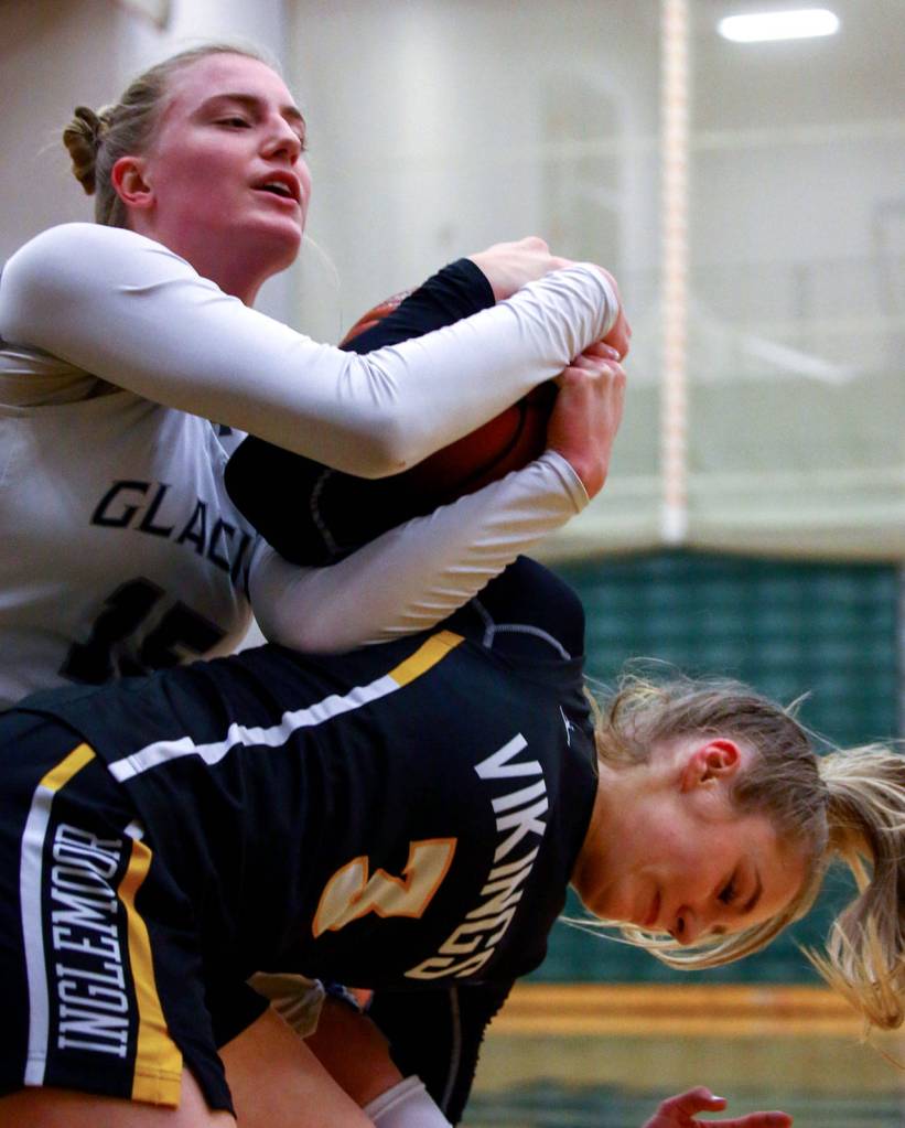 Glacier Peak defeated Inglemoor, 63-45, in a Wes-King Bi-District Tournament game Tuesday evening at Jackson High School in Mill Creek. (Kevin Clark / The Herald)