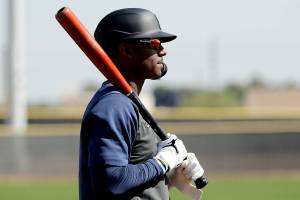 Lewis hoping to provide pop for M’s in first full season