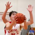 The Marysville Pilchuck boys are among the 15 local high school basketball teams headed to the state regionals. (Andy Bronson / The Herald)