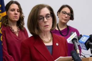 400 Oregon doctors demand more state action on coronavirus