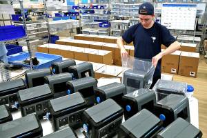 Trump to force GM to produce ventilators for Bothell company