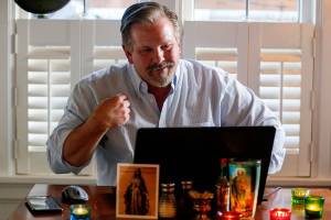 Homes become houses of worship for Easter, Passover 2020