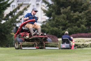 Snohomish County golf courses teed up to reopen