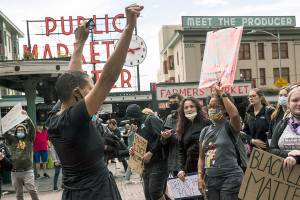 Council members slam mayor, police chief over protests