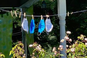 Governor orders statewide use of face coverings in public