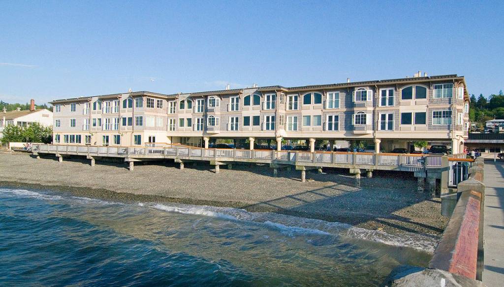 The Silver Cloud Inn in Mukilteo is built directly over the beach. (Silver Cloud Inn)