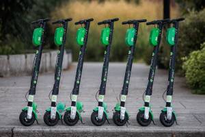 Lime scooters are unofficially, temporarily back in Everett