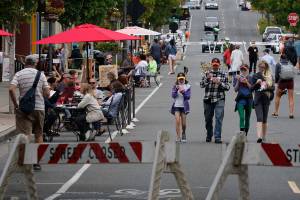 This summer, your table is waiting on Main Street in Edmonds