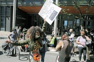 Seattle mayor, City Council at odds over 50% police cut