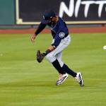 Miscues on defense sink Mariners for 2nd straight game