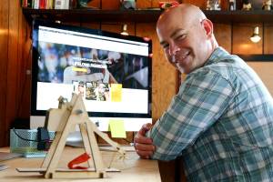 Everett startup makes a swift pivot from in-person to online