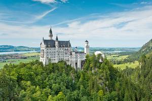 Neuschwanstein, Mad King Ludwigs dream. (Dominic Arizona Bonuccelli, Rick Steves Europe)