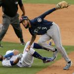 Mariners waste gem from Gonzales, lose to Dodgers