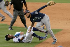 Mariners waste gem from Gonzales, lose to Dodgers