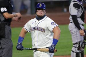 Mariners designate slumping Vogelbach for assignment