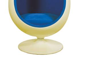 Egg chairs popular among midcentury modern designers