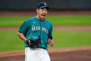 Mariners beat Rangers in return