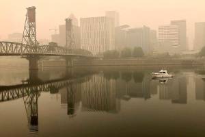 Choking air from Western fires just won’t ease up