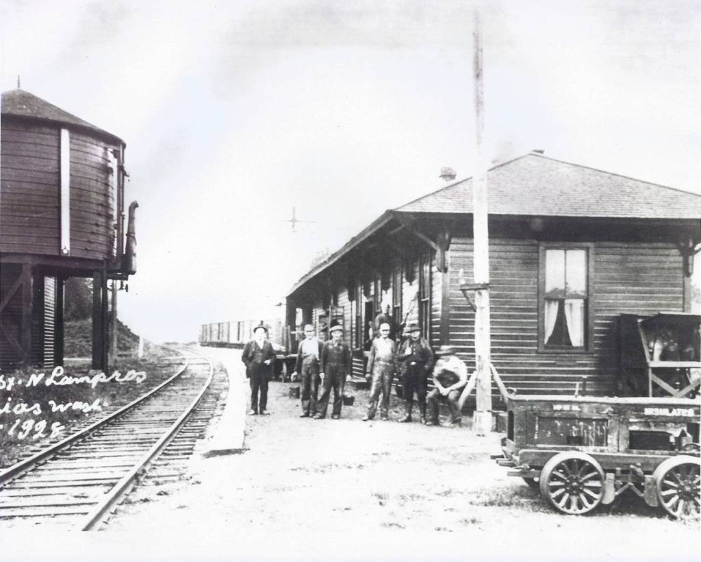 This photo shows the Machias train stop in 1928. (Granite Falls Historical Society)