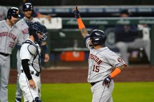 Mariners’ playoff hopes take hit in loss to Astros
