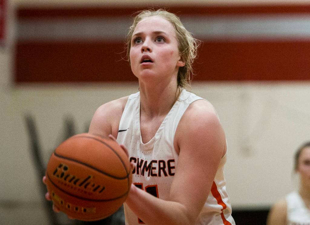 Cashmeres Hailey Van Lith shoots a free throw during a game against Kings on Jan. 25, 2020, in Shoreline. (Olivia Vanni / The Herald)
