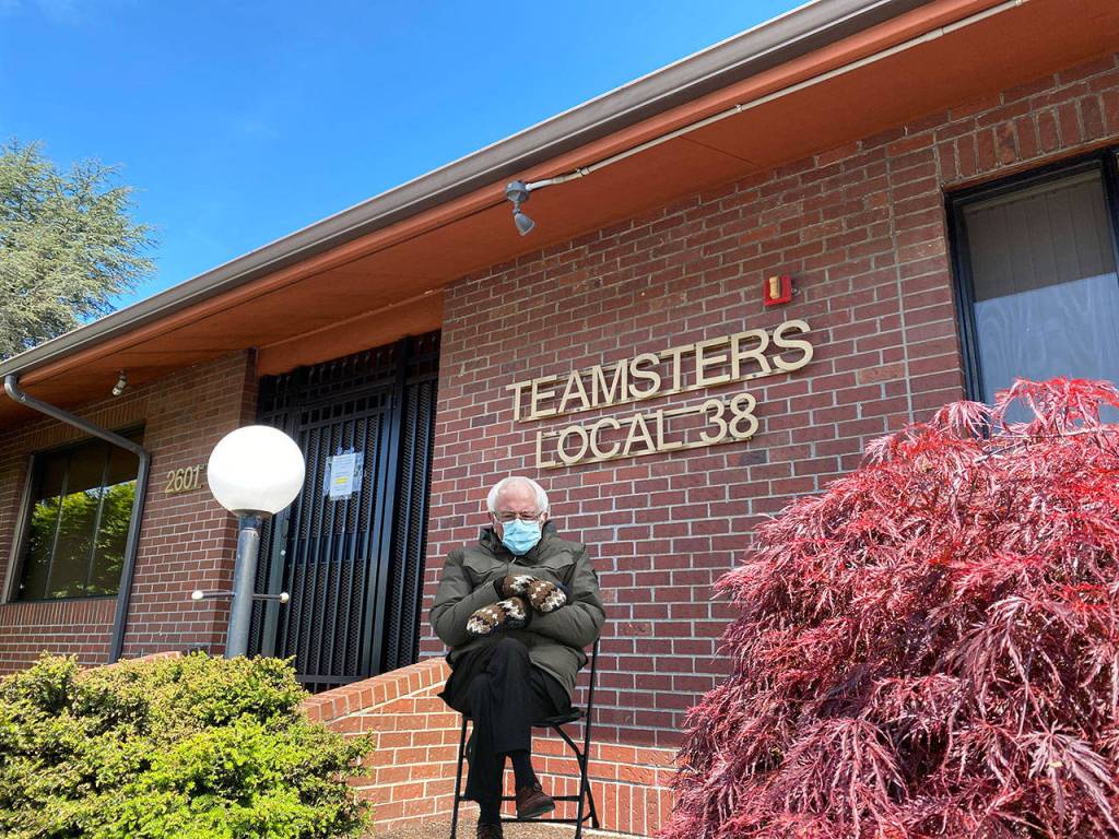 Bernie at the Teamsters Local 38 in Everett. (Sue Misao / The Herald)