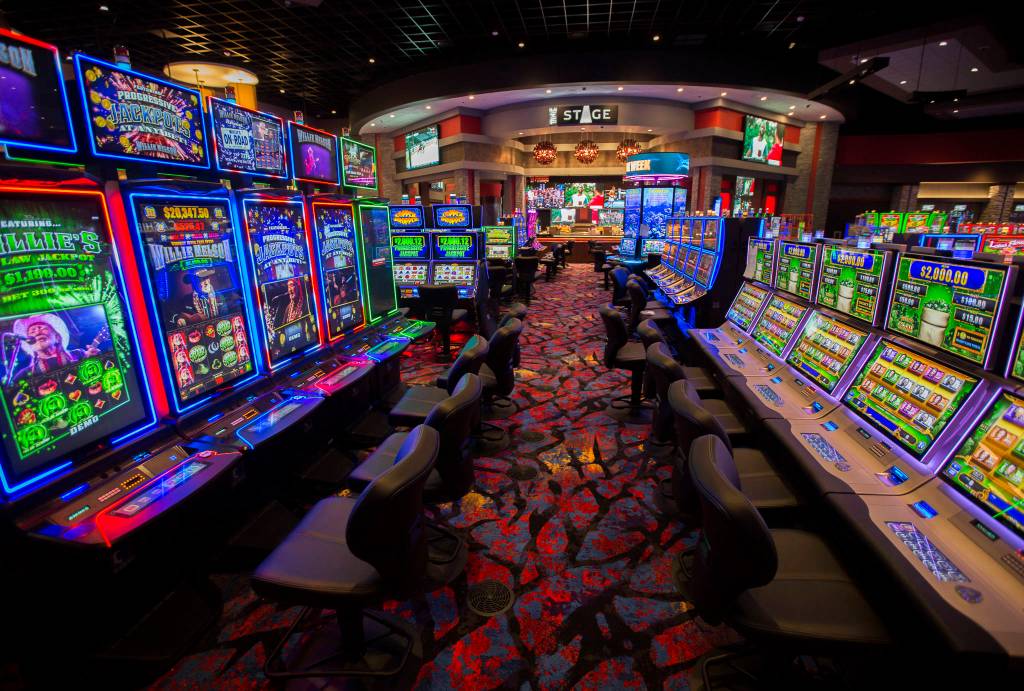Inside the new Quil Ceda Creek Casino. (Olivia Vanni / The Herald)