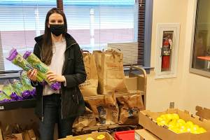 With Rotary's motto of "service above self," the Rotary Club of South Everett/Mukilteo undertakes humanitarian and hands-on service projects supporting many of today's most pressing issues, such as children at risk, poverty, the environment and illiteracy.