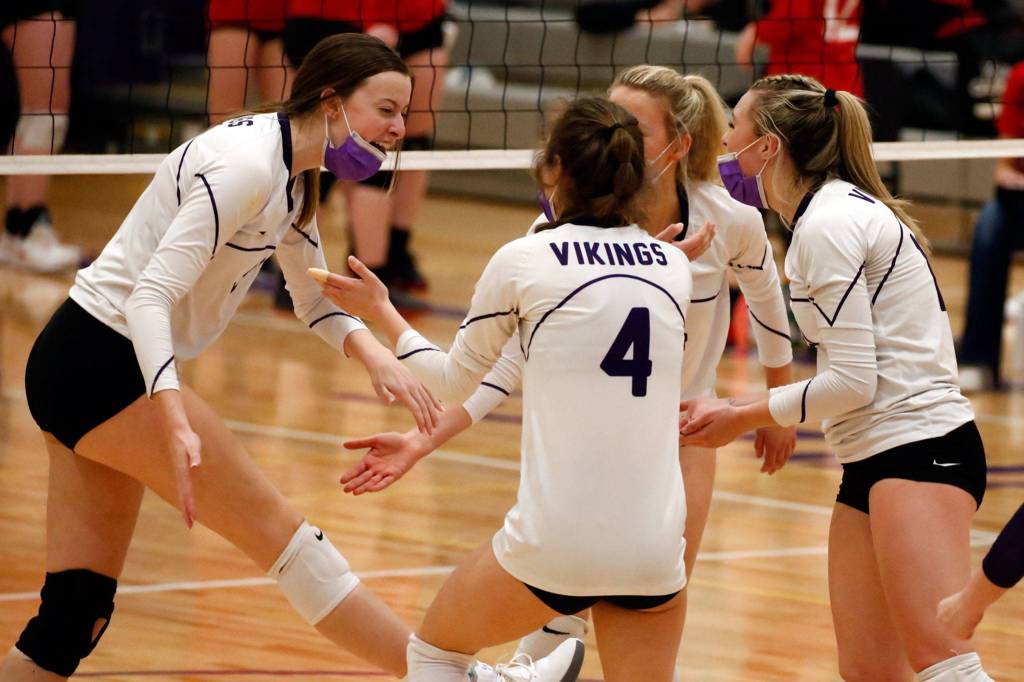 Lake Stevens hosted Snohomish in a Wesco volleyball match on Thursday night in Lake Stevens. The Vikings won in straight sets 25-20, 25-22 and 25-20. (Kevin Clark / The Herald)