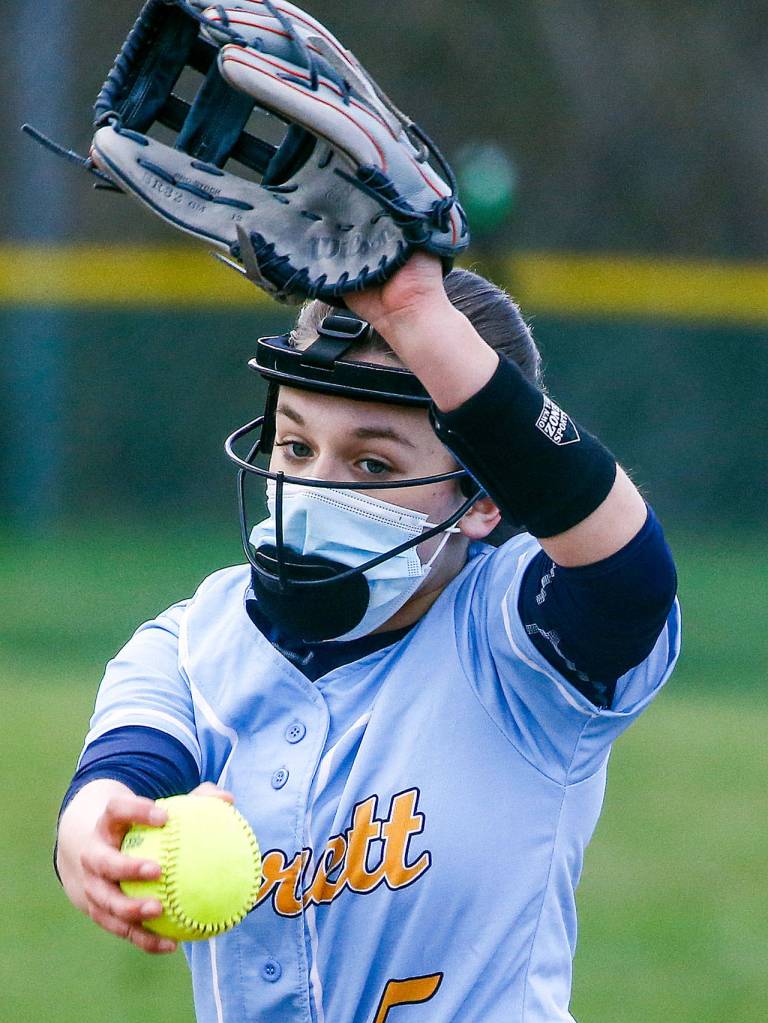 Everetts Taylor Millar winds up for a pitch during a game against Jackson on Thursday afternoon at Henry M. Jackson High School in Mill Creek. (Kevin Clark / The Herald)