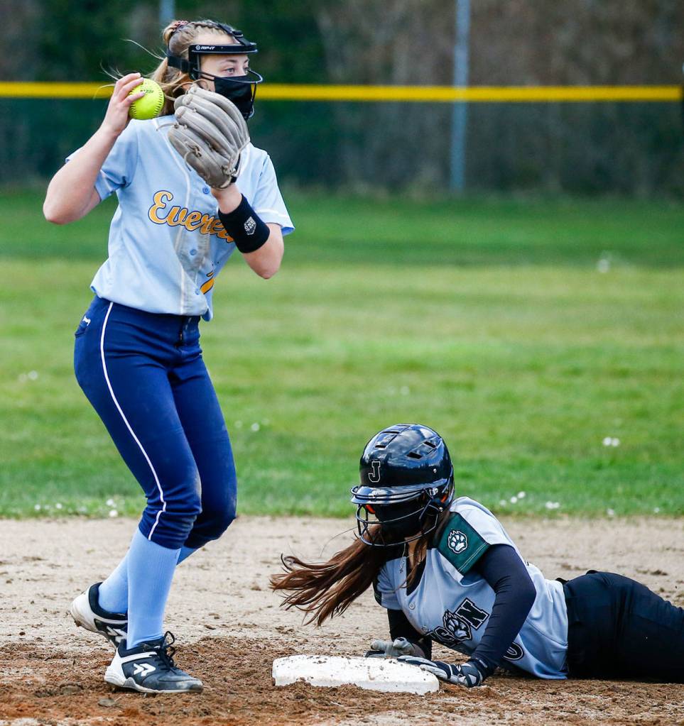 Jackson dominated Everett, 14-0, Thursday afternoon at Henry M. Jackson High School in Mill Creek. (Kevin Clark / The Herald)