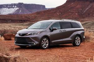 According to Toyota, the 2021 Sienna minivan’s front design was inspired by the Shinkansen Japanese bullet train to impart a sleek, speedy and confident appearance. (Manufacturer photo)