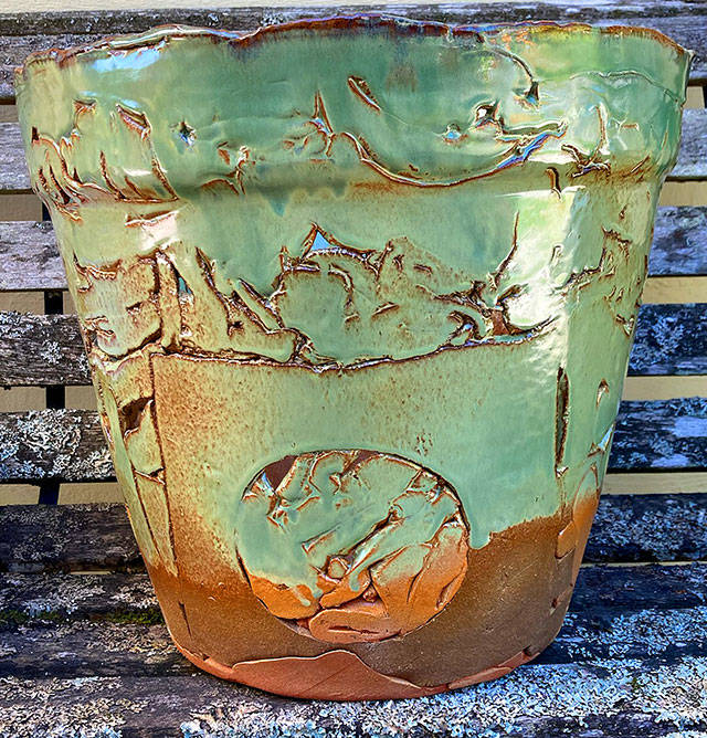 An example of a smash pot by Sally Chang.