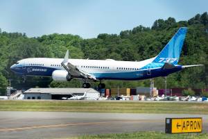 The Boeing 737 Max 10 airplane landing at Boeing Field in Seattle on June 18, 2021. MUST CREDIT: Bloomberg photo by Chona Kasinger.
