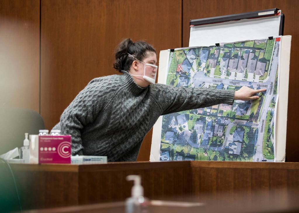 Abigail Ruggles testifies during the trial of Kevin Lewis on Wednesday in Everett. (Olivia Vanni / The Herald)