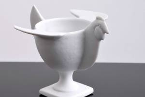 Photo Caption: Francois-Xavier Lalanne often used animal motifs in his modern, minimalist sculptures. His porcelain eggcup with a chicken's head, wings and tail sold for $2,080 at Palm Beach Modern Auctions.

(c) 2021 by Cowles Syndicate Inc.