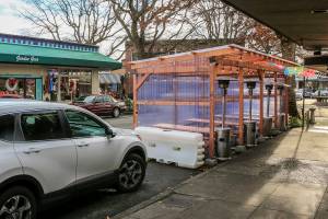 Streateries dot the streets of downtown Edmonds Wednesday afternoon on December 8, 2021. (Kevin Clark / The Herald)
