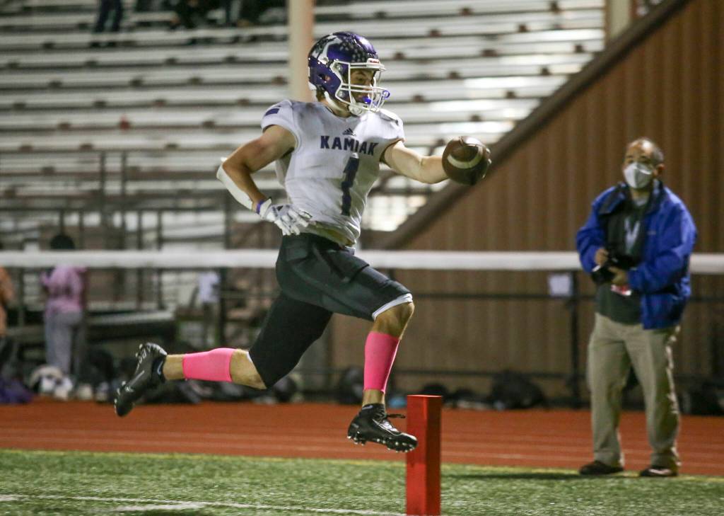 Kamiak receiver Wesley Garrett (Andy Bronson / The Herald)