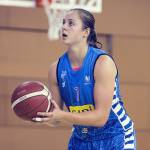 Cadi Le Seu guard Mikayla Pivec, a Lynnwood High School graduate. (Photo by Agustí Peña)