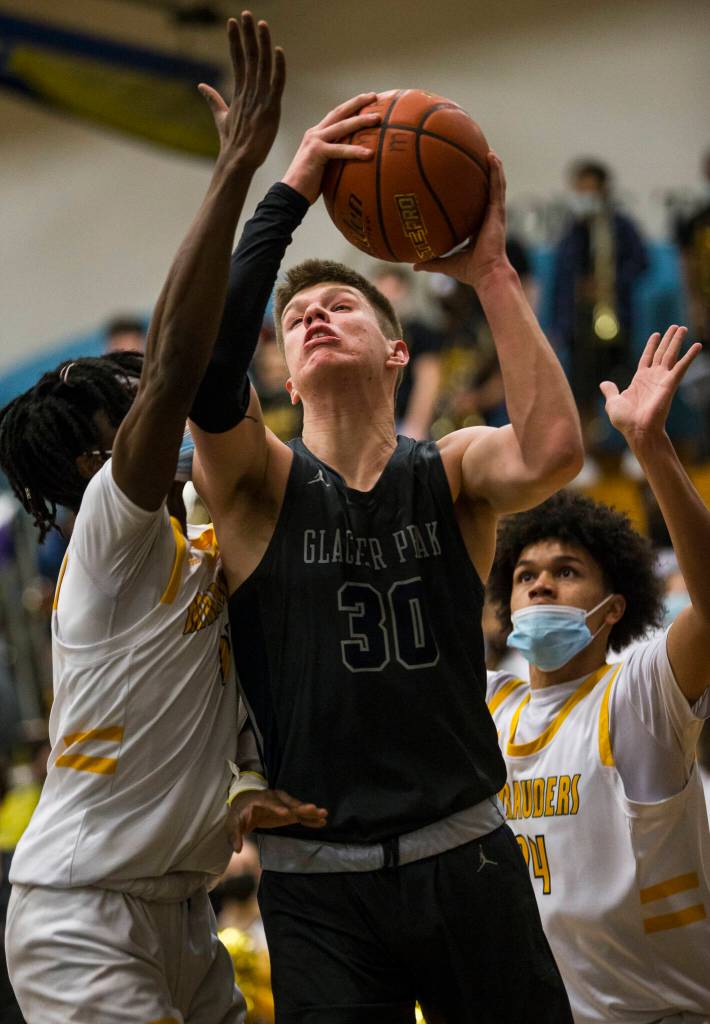 Glacier Peaks Bobby Siebers attempts a layup during the game against Mariner on Tuesday, Jan. 25, 2022 in Everett, Washington. (Olivia Vanni / The Herald)