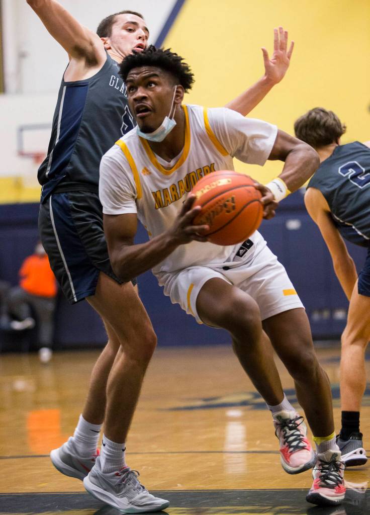 Senior forward Dakota Joseph scored a team-high 16 points for Mariner. (Olivia Vanni / The Herald)